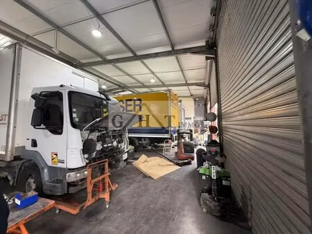 vente entrepôt 1 060 m²