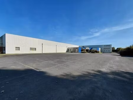vente entrepôt 4 520 m²