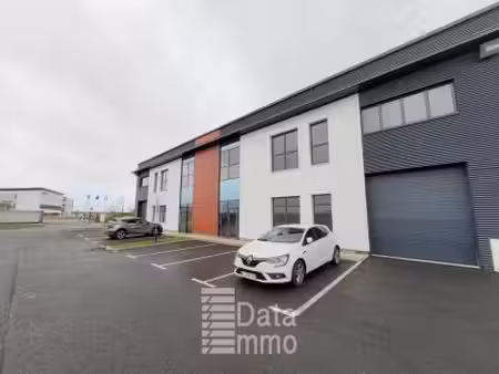 vente local d'activités 235 m² à 1 105 m²