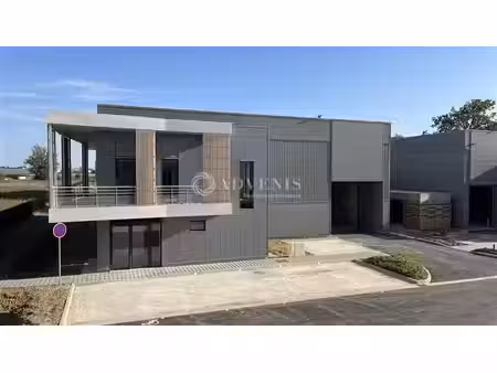 vente local d’activités 781m² à 867m²