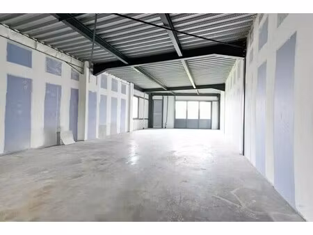 vente local d'activités 45 m² à 180 m²