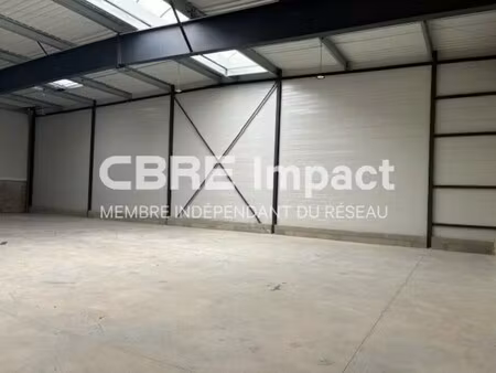 vente local d'activités 747 m²