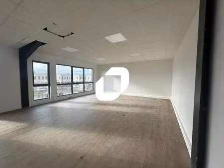 vente local d'activités 388 m²