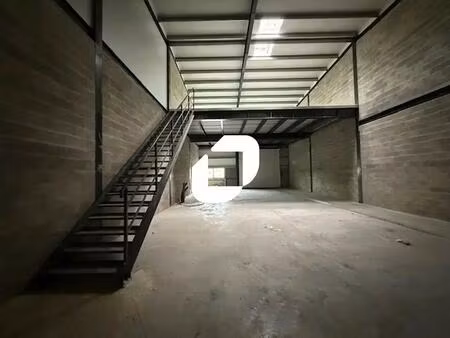 vente local d'activités 463 m²