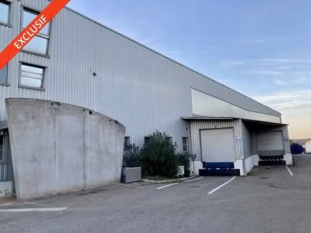 vente local d'activités 3 392 m²