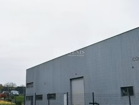 vente local d'activités 1 300 m²