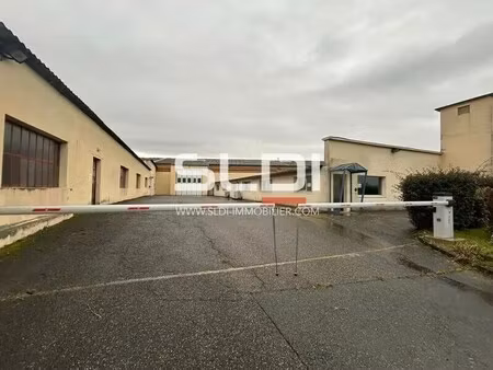 vente local d'activités 4 185 m²