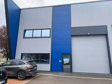 vente local d'activités 360 m²