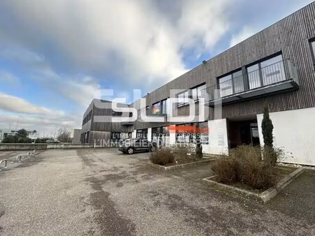 vente local d'activités 133 m²