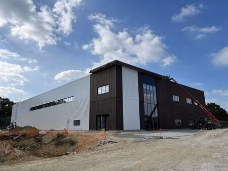 vente local d'activités 367 m² à 4 602 m²