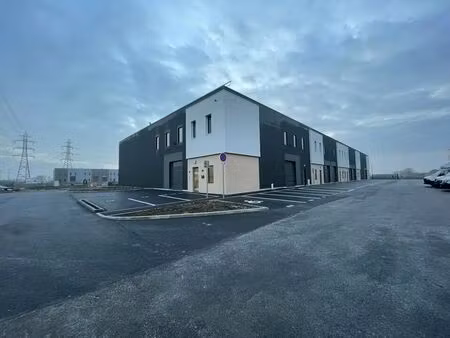 vente local d’activités persan 95340 201m²