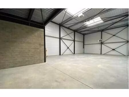 vente local d’activités persan 95340 450m² à 2250m²