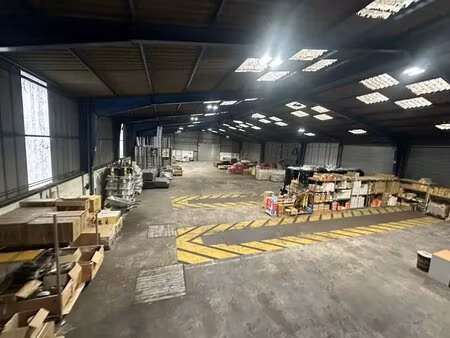 vente local d’activités porcheville 78440 1512m²