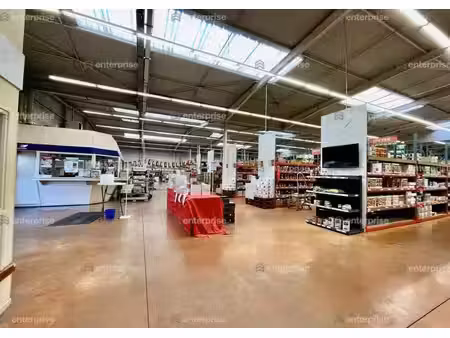 vente local d’activités rivery 80136 2750m²