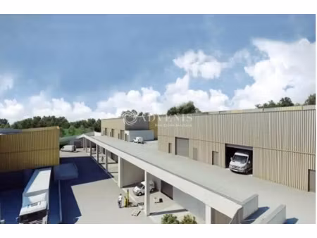 vente local d'activités 690 m²