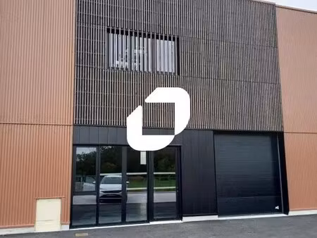 vente local d'activités 146 m² à 618 m²