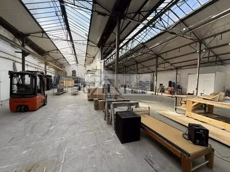 vente entrepôt 800 m²