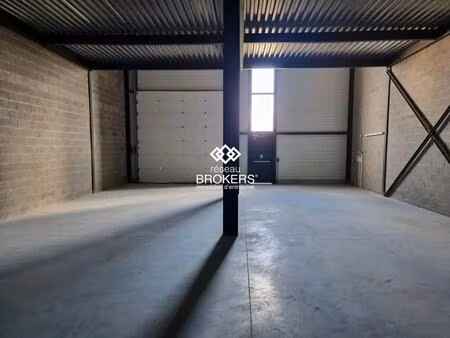 vente entrepôt 256 m²