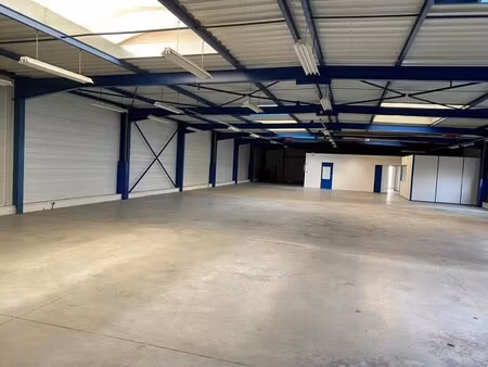 vente entrepôt veauche 42340 645m²