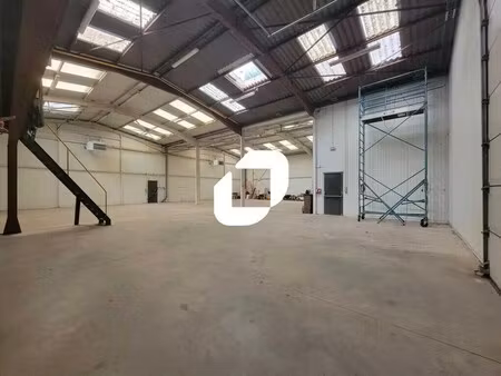 vente local d'activités 655 m²