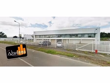 vente local d'activités 3 200 m² à 7 200 m²