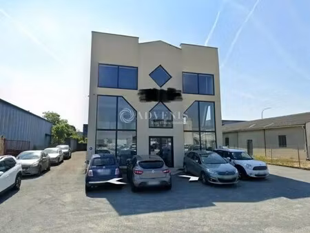 vente local d'activités 690 m²