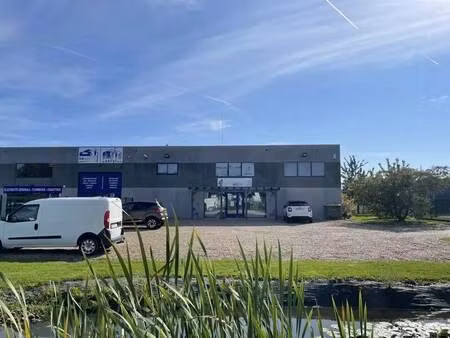 vente local d'activités 504 m²