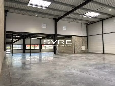 vente local d'activités 942 m² à 1 892 m²