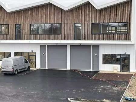 vente local d'activités 96 m² à 963 m²