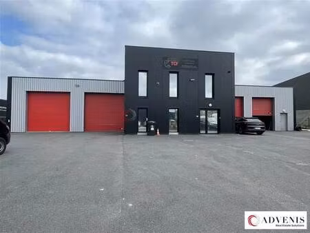 vente local d'activités 730 m²