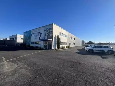 vente bureaux 1 500 m²