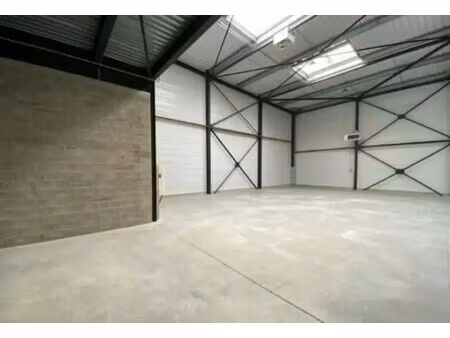 vente entrepôt 264 m²