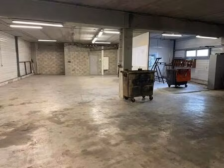 vente entrepôt 525 m²