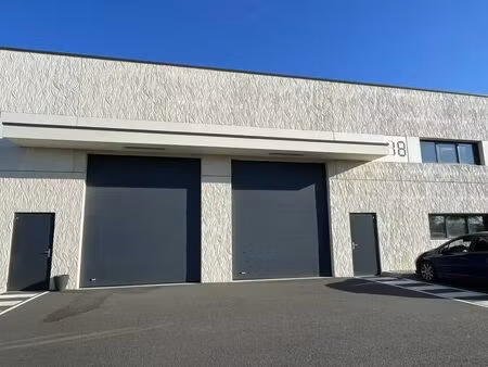 vente local d’activités izon 33450 175m²