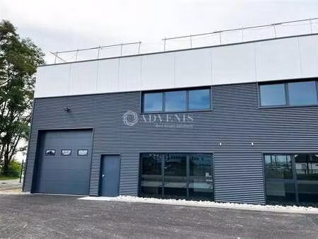 vente local d'activités 1 169 m²