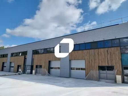 vente local d’activités treillieres 44119 162m² à 690m²