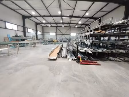 vente local d'activités 1 041 m²