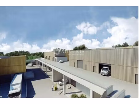 vente local d'activités 339 m²