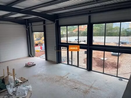 vente bureaux 1 920 m²