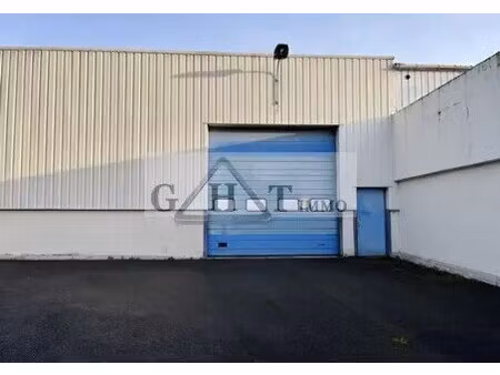 vente entrepôt 1 370 m²