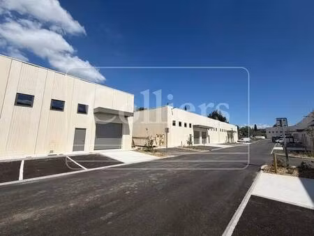 vente local d'activités 406 m²