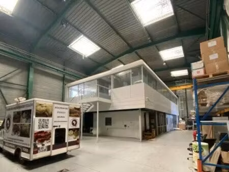 vente entrepôt 2 000 m²