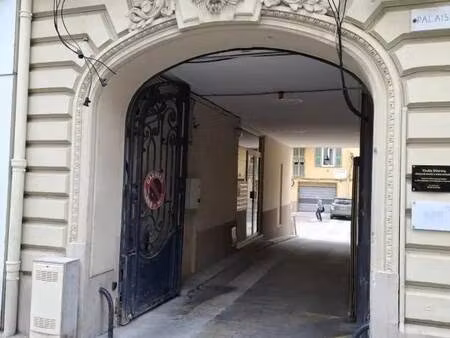 vente entrepôt 207 m²