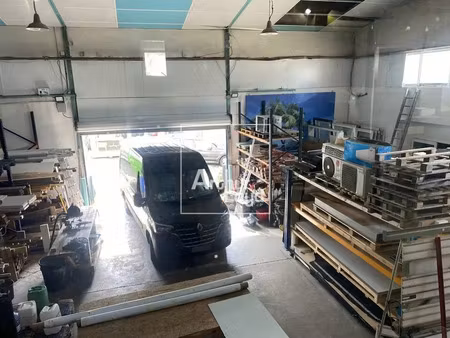 vente entrepôt 800 m²