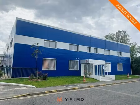 vente local d’activités acheres 78260 2376m²