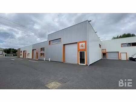 vente local d'activités 255 m² à 1 703 m²