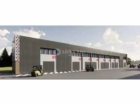 vente local d’activités la chapelle saint aubin 72650 85m² à 1038m²