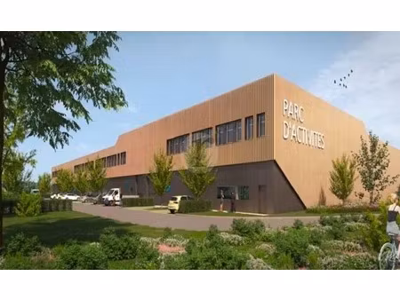 vente local d'activités 6 400 m²
