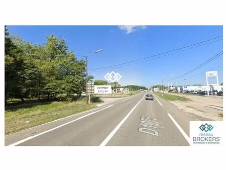 vente local d'activités 679 m²