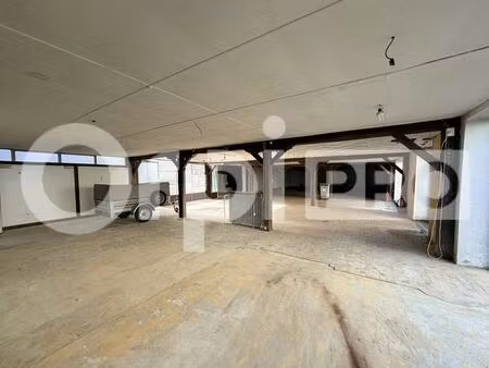 vente local d'activités 1 400 m²